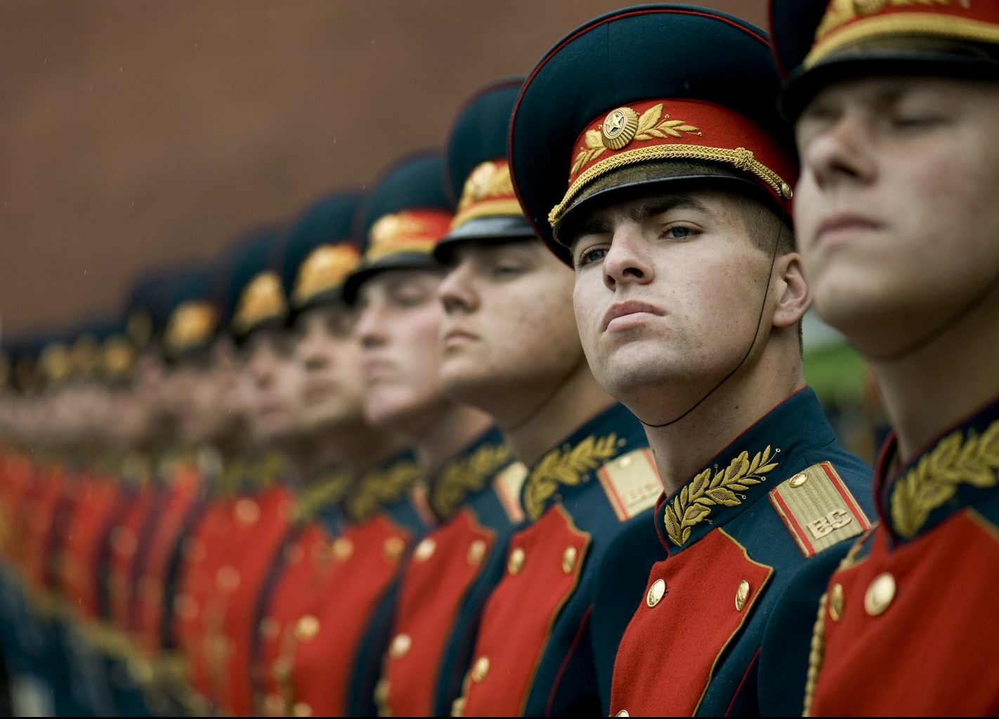 A Critique of Hybrid Warfare in the Light of Russia-Ukraine Crisis and Military Strategy